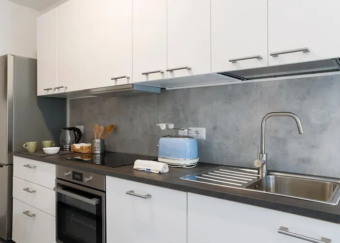 Apartment Eugenia - Iris Carate Urio